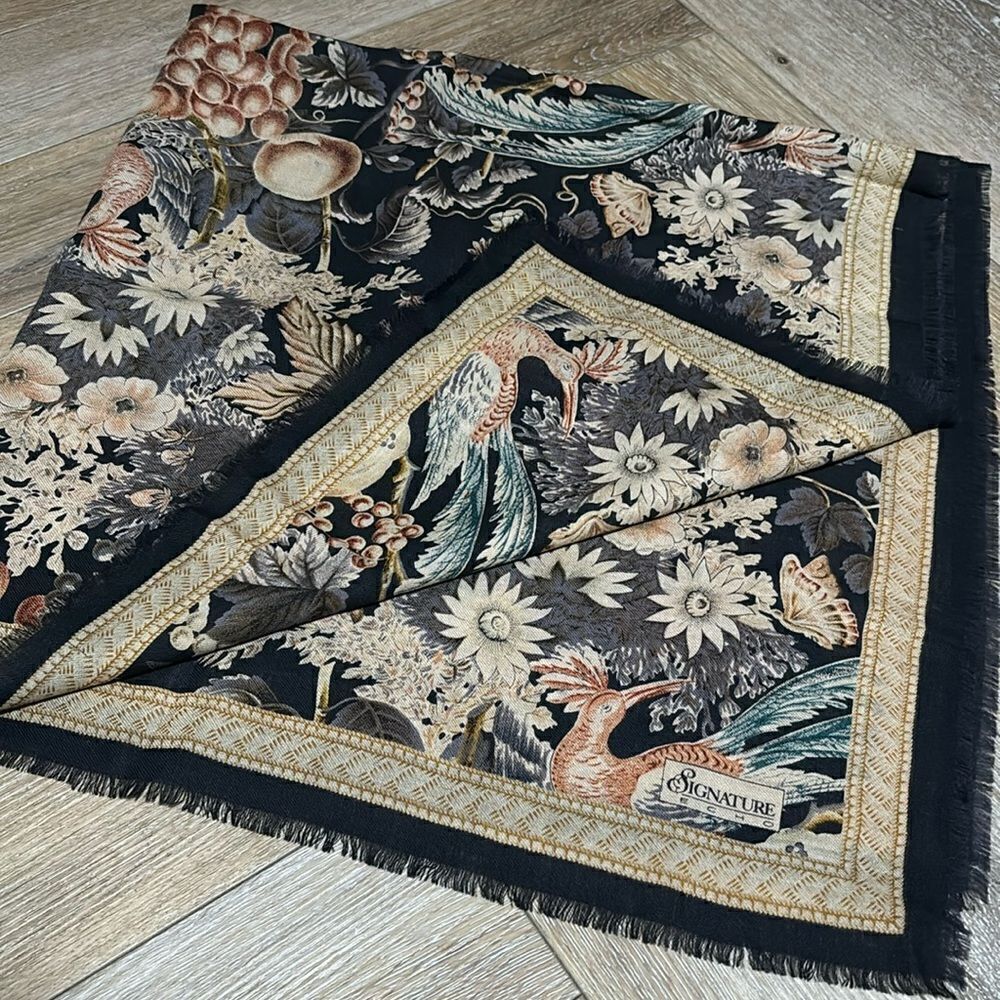 Signature Echo Scarf
